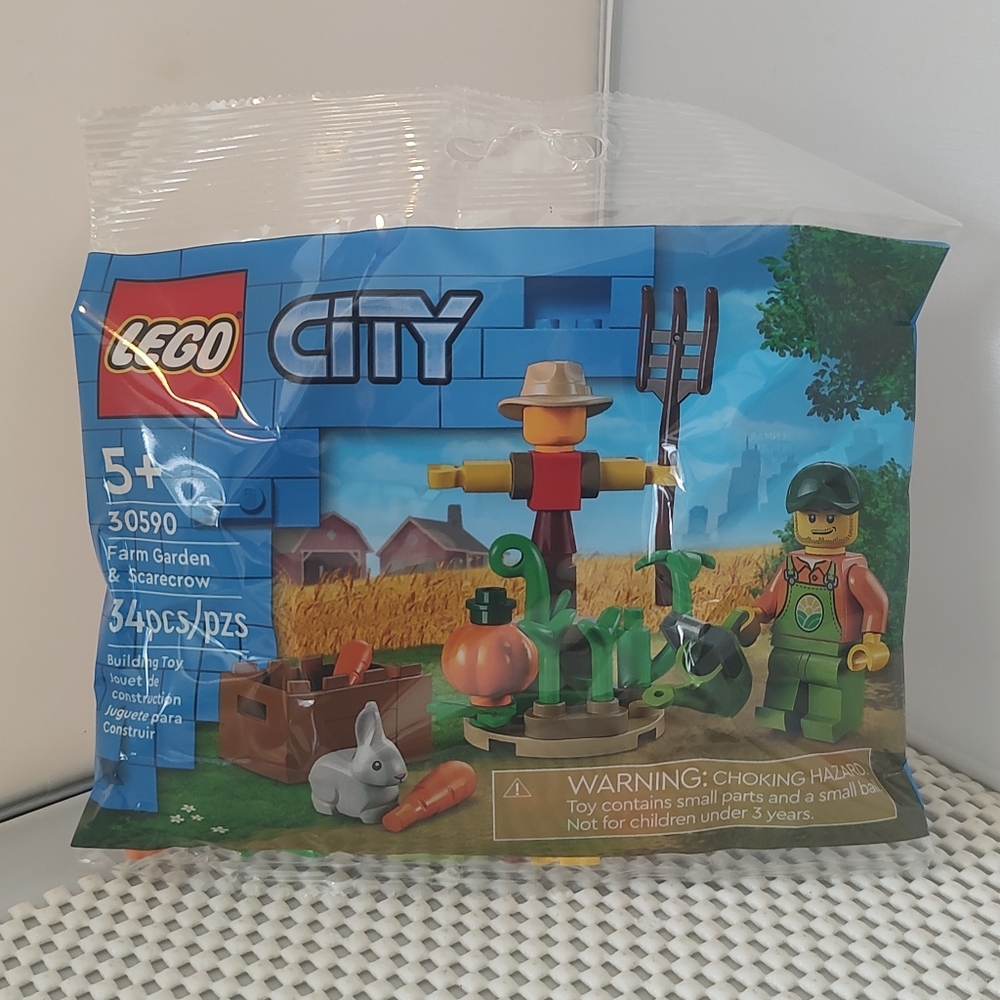 Lego City 30590 Farm Garden & Scarecrow Building Toy NWT